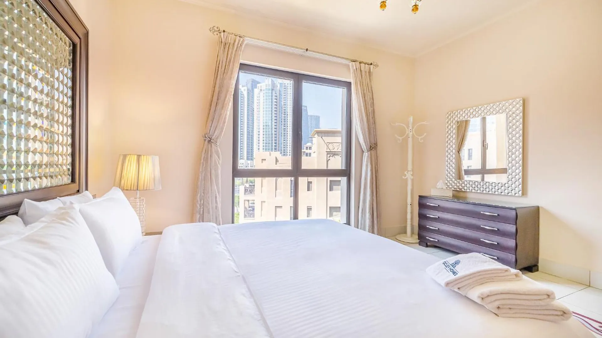 Traditional Home With Full Burj View In The Old Town Dubai United Arab Emirates