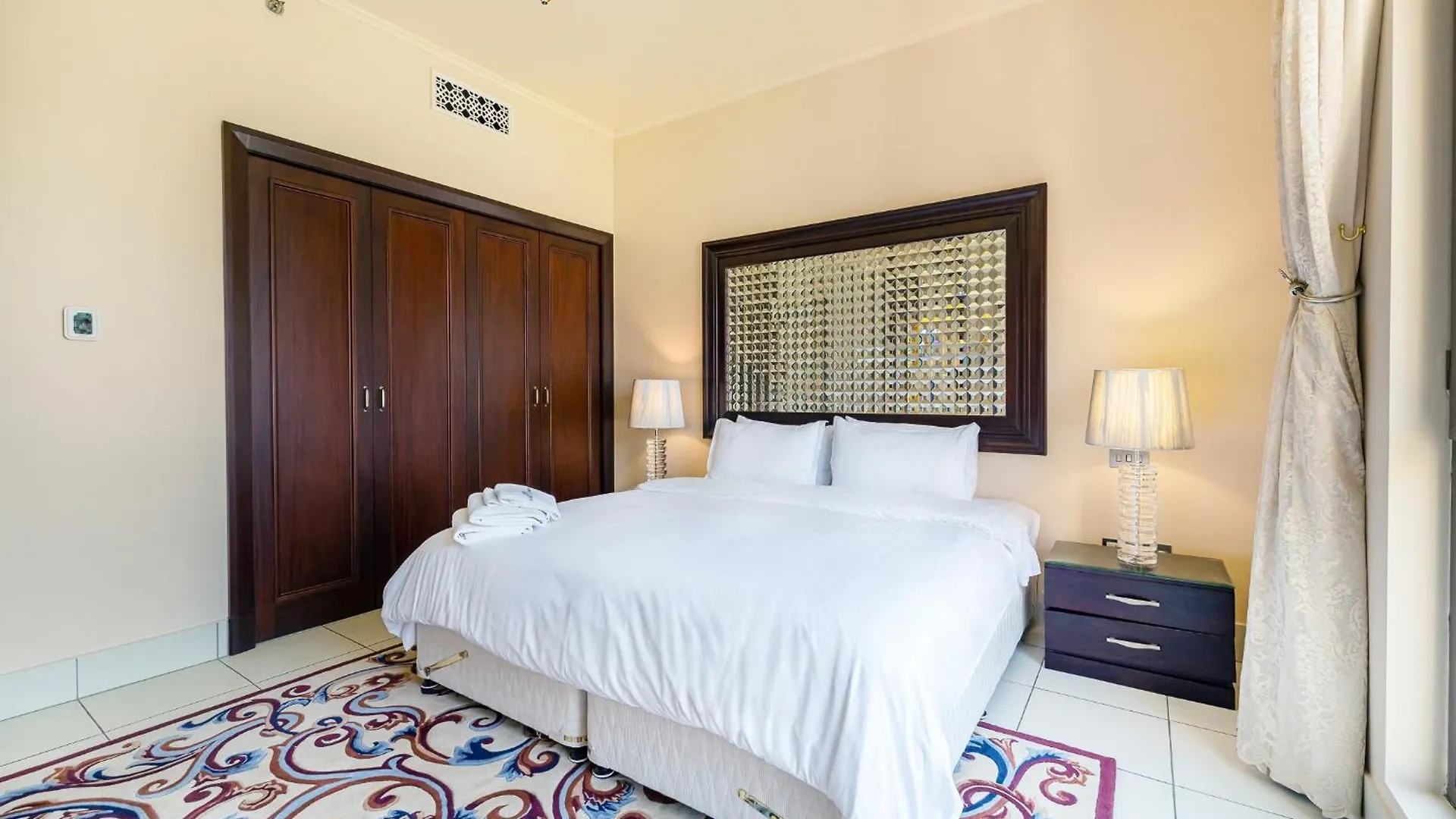 Traditional Home With Full Burj View In The Old Town Dubai