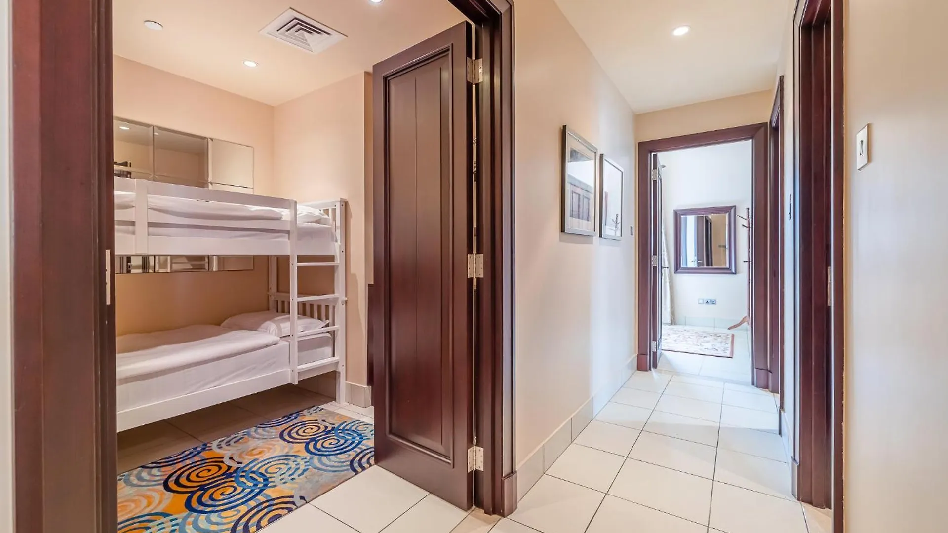 Apartment Traditional Home With Full Burj View In The Old Town Dubai